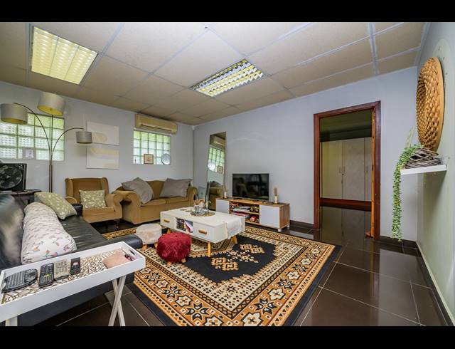 3 BEDROOM SECTIONAL TITLE FOR SALE IN RESERVOIR HILLS